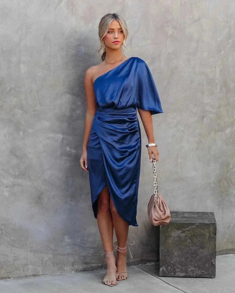 Alma – One-shoulder midi dress in satin look with draping and slit