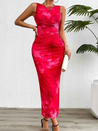 Camila – Figurbetontes Midikleid mit Wasserfarben - Print & Satin - Look - Cecile LavelleRot