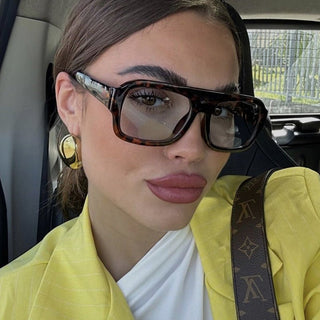 Chiara – Übergroße Sonnenbrille mit breitem Rahmen und Verlaufsgläsern - Cecile LavelleSchwarz