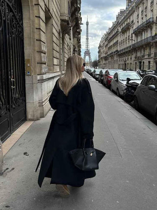 Colette – Langer Damen Trenchcoat in Schwarz mit Gürtel & Oversize - Look - Cecile LavelleSchwarz