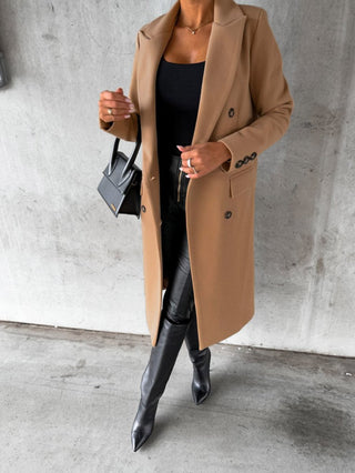 Figurbetonter Trenchcoat in Long - Form - Cecile LavelleKhaki