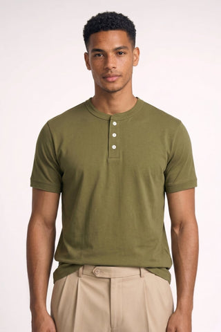 Henley T-Shirt Herren Kurzarm Basic - Cecile LavelleOlivgrün