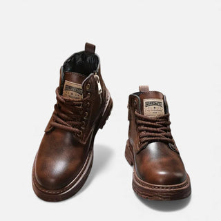 Herren Boots mit Profilsohle Robust - Cecile LavelleDunkelbraun
