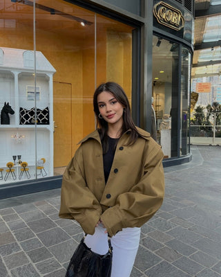 Kurze Jacke Stehkragen Oversize - Cecile LavelleOlive