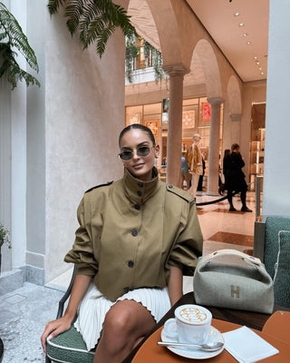 Kurze Jacke Stehkragen Oversize - Cecile LavelleOlive