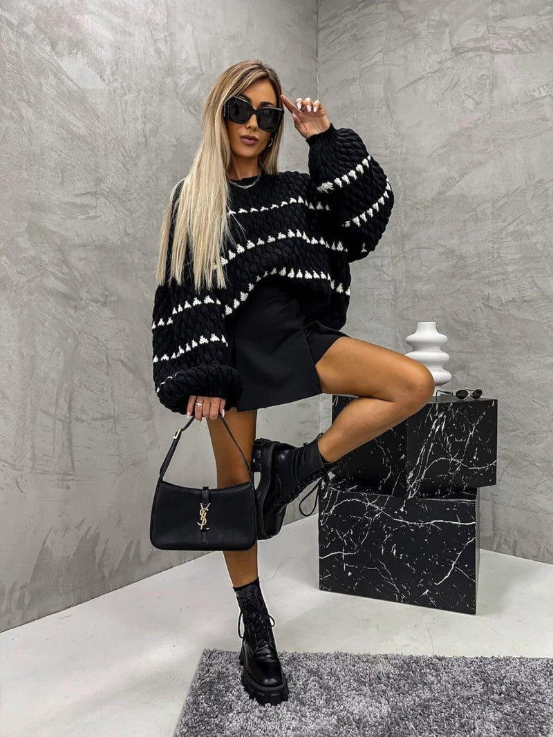 Leonie – Chunky Knit Sweater with Diamond Pattern & Oversized Sleeves