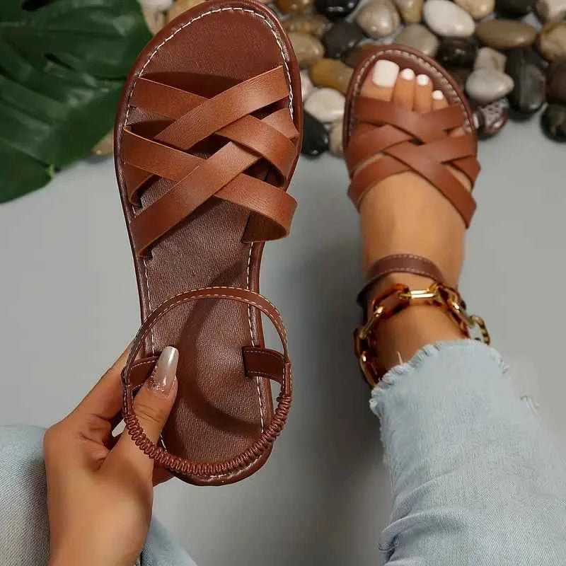 Lina – Classic cross-strap sandals with heel strap