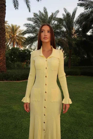Mara – Elegantes Hemdblusenkleid mit Knopfleiste in Pastellgelb - Cecile LavelleGelb