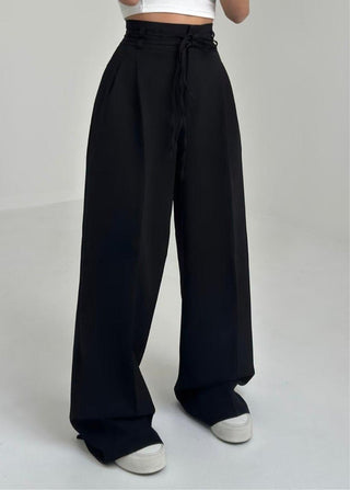 Mina – High - Waist - Hose mit Bindegürtel und weitem Bein - Cecile LavelleSchwarz