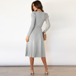 Nora – Feinstrick - Kleid mit Taillengürtel und Strukturmuster - Cecile LavelleGrau
