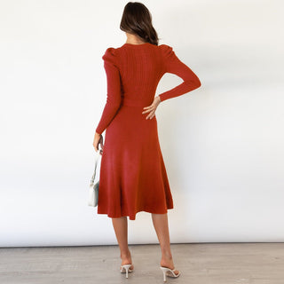 Nora – Feinstrick - Kleid mit Taillengürtel und Strukturmuster - Cecile LavelleRot