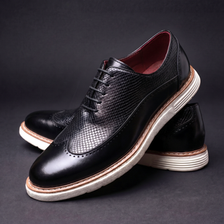 Oxford Herrenschuh Wingtip in Schwarz