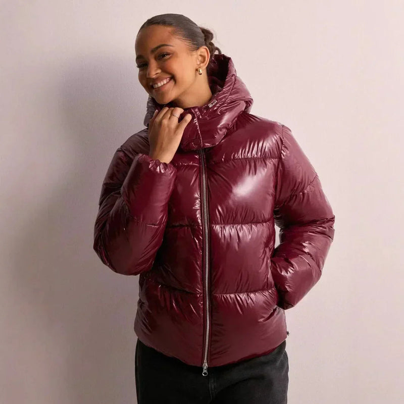 Short women’s winter puffer jacket