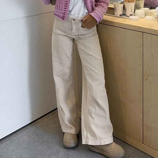 Ruby – Weit geschnittene Cordhose mit hoher Taille in Creme - Cecile LavelleKhaki