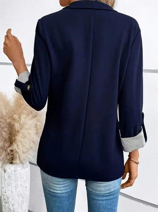 Sofia – Navy Blazer mit Umschlagärmeln & Knopfdetails - Cecile LavelleDunkelblau