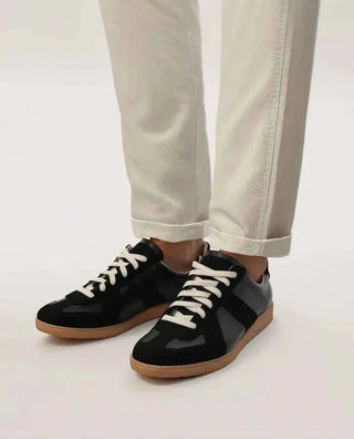 Urbane Minimalistische Sneaker - Cecile LavelleSchwarz